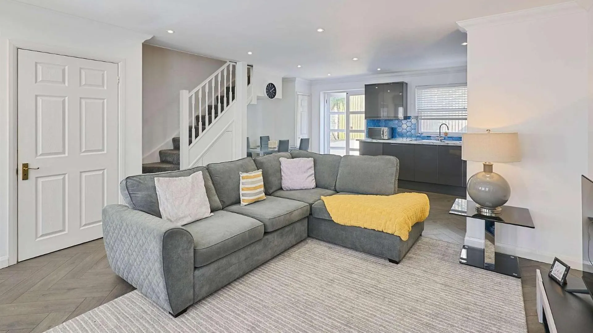 Host & Stay - Farm Road Hove